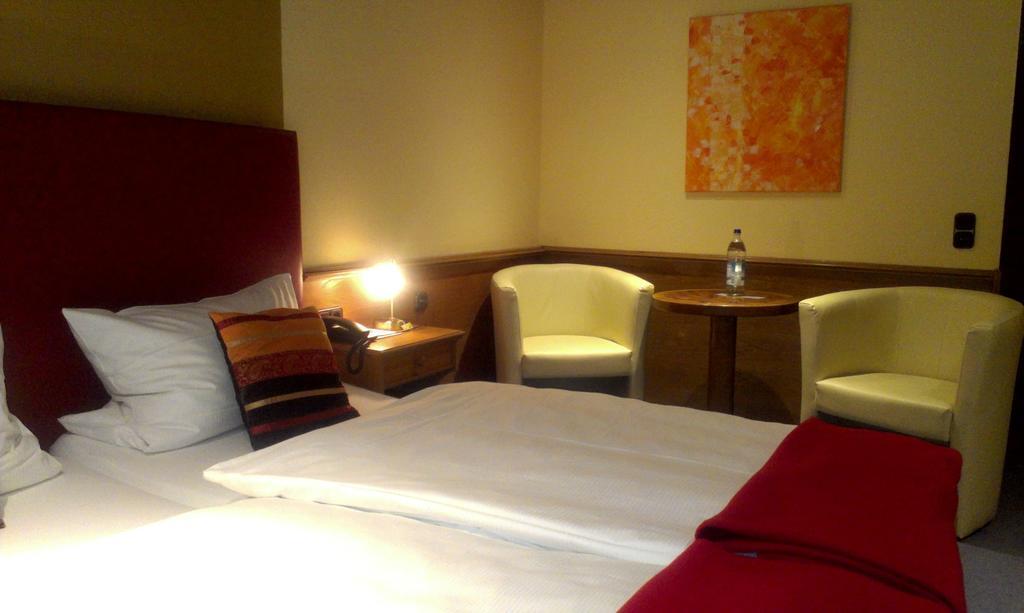 Hotel Zur Post Schonberg  Ruang foto